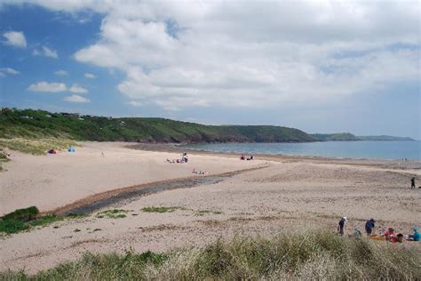 33 Top Beaches to visit in Pembrokeshire - A simple guide to help you find the best beaches in ...