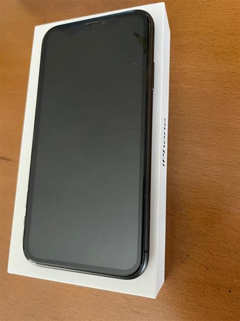 IPHONE 11 128GB SİYAH KUTU FATURALI ÖMÜR BOYU KIRILMAZ CAM