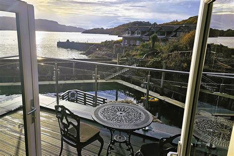 Commodore Lochview Balcony Suite Melfort Pier Harbour Resort