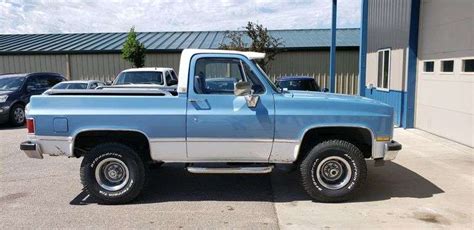 1987 CHEVY K5 BLAZER SILVERADO - McPherson Auction & Realty