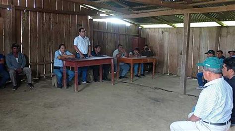 Goresam Dialoga Con Colonos Mestizos En La Zona De Shimpiyacu