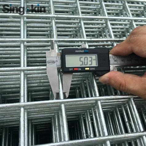 Hot Dip Galvanized Iron Steel Wire Mesh Mat 2x2 2x4 4x4 Welded Fence