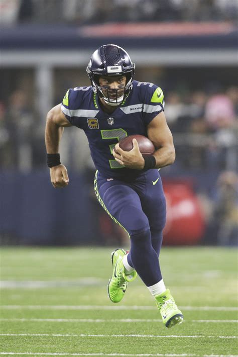 Russell Wilson Sets Deadline For New Deal