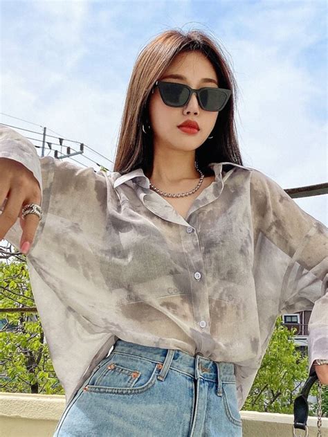 DAZY Kpop Camisa de tie dye de hombros caídos Moda de Mujer SHEIN