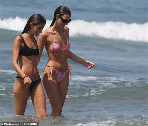 Leonardo DiCaprio S Girlfriend Vittoria Ceretti Flaunts Her Model Figure In A Tiny Pink Bikini