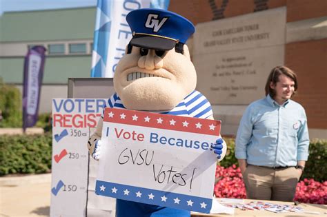 Sec Benson Encourages Gvsu Students To Vote During Visit Gvnext