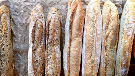 La Vraie Histoire De La Baguette De Pain Au Delà De La Légende