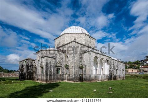 Lead Mosque Xhamia E Plumbit Shkoder Stock Photo Shutterstock