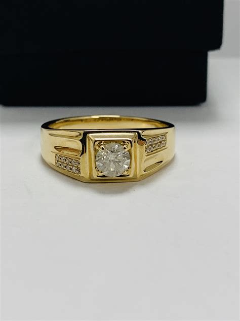 Bague Homme Or Jaune Et Diamants Bijoux Et Montres Plazzart