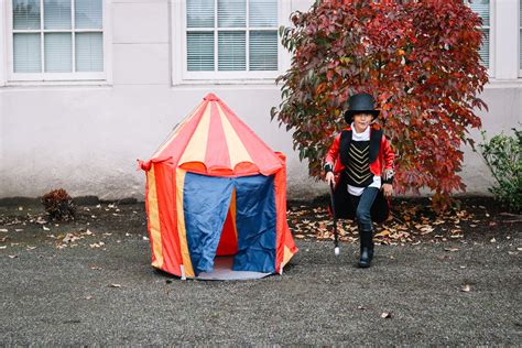 KIDS COSTUMES: CIRCUS CONDUCTOR + HUMAN CANNONBALL 🎪 — All Kids Are Gifted