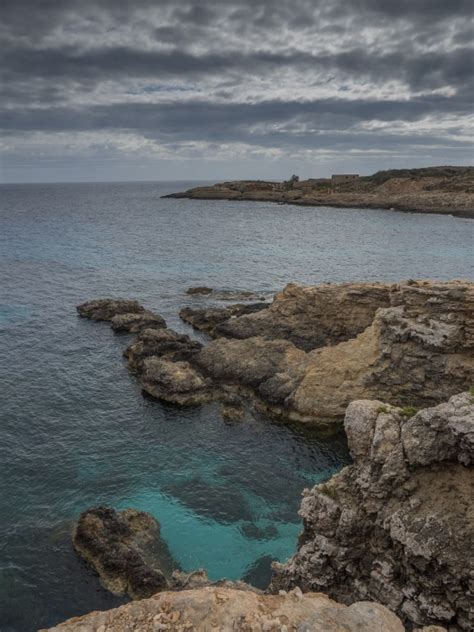 Outdoorsy in Malta - camping and hiking in Comino - Wobbly Ride