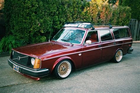 Rad Racer — 1976 Volvo 245 Wagon