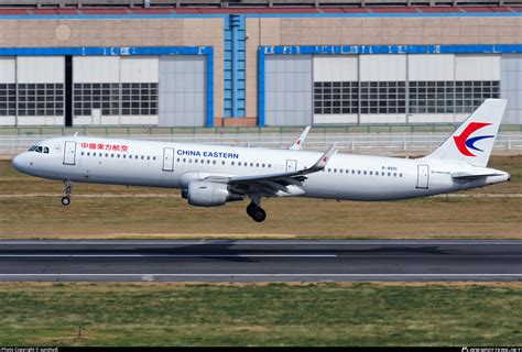 B China Eastern Airlines Airbus A Wl Photo By Sunshydl