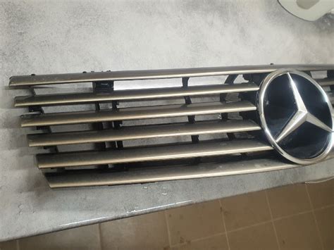 Atrapa chłodnicy grill Mercedes SL R129 piękny Skawina Ogłoszenie