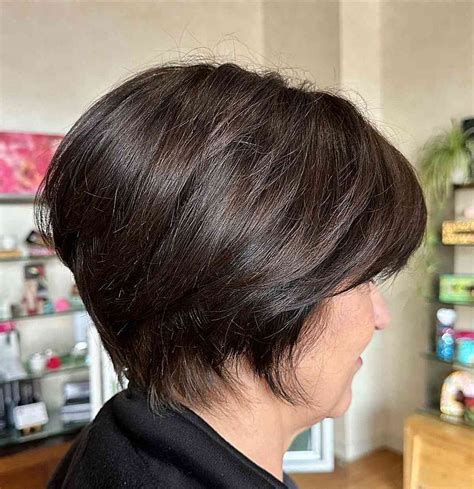 25 Pixie Bob Haircuts For Older Women To Look And Feel Fabulous Medium Shag Haircuts Long Bob