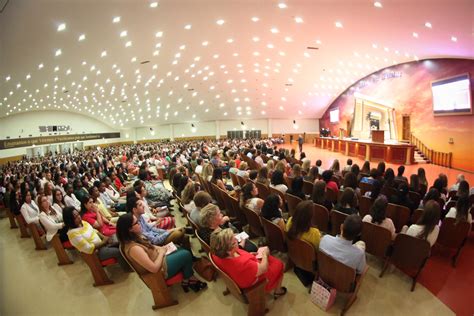 Visita Del Obispo Randal A Portugal UCKG Centro De Ayuda