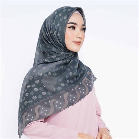 Jual Bestseller Zm Zaskia Mecca Nias Stone Scarf Kerudung Segi