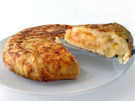 Tortilla De Patatas Con Queso De Cabra Y Cebolla Caramelizada Receta