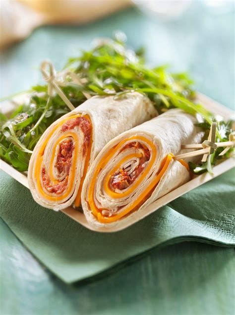 Cheddar Wraps Mit Tomatenaufstrich Rezept EAT SMARTER