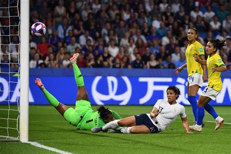 Brasil Luta Mas Perde Da França E Dá Adeus A Copa Do Mundo Feminina De Forma Digna