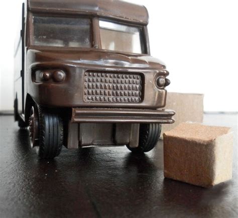 vintage 1977 ups delivery toy truck 2 DAYS