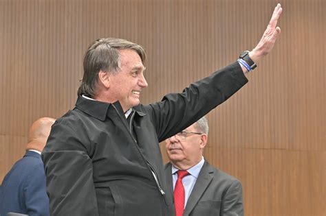 Bolsonaro Reage à Versão Do Ministério De Dino Sobre Reunião Com Mulher De Líder Do Cv Jornal