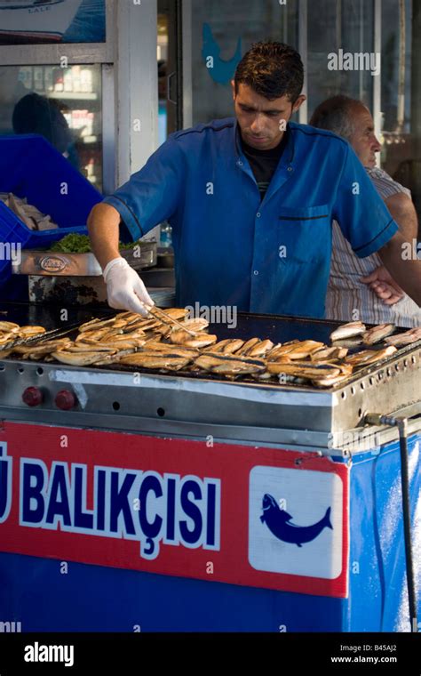 Balik Ekmek Grilled Fish Eminonu Istanbul Turkey Stock Photo Alamy