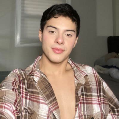 Cedric Moon On Twitter Who Is Gonna Hop In The Shower With Me Gay Gayporn Gayshower