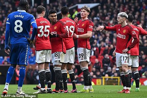 Man United 2 0 Everton Premier League Recap As Red Devils Return To