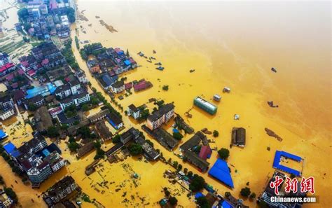 航拍江西峡江受灾地区 房屋浸泡水中