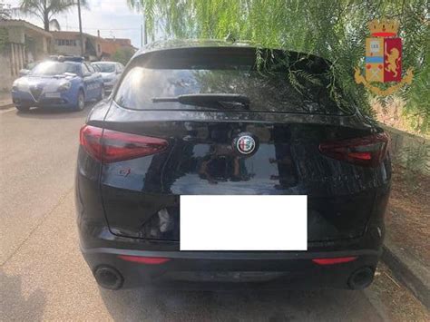 Rubano Unauto E Sostituiscono La Targa Alfa Romeo Stelvio Ritrovata