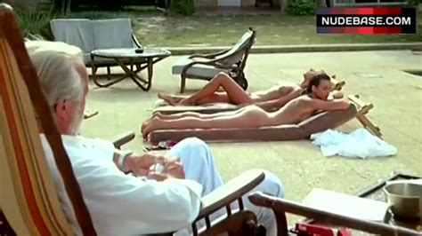 Barbara Nielsen Nude Sunbathing L Annee Des Meduses 0 57