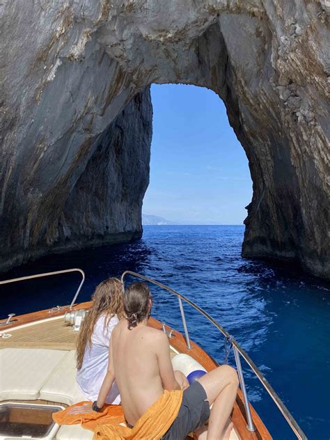 Blue Grotto of Capri island – Boat tours to the Museum of The Blue ...