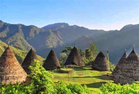 7 Tempat Bersejarah di Indonesia Untuk Wisata Budaya