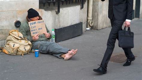 Pour les sans abris la galère n est pas moins pénible au soleil