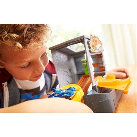 Mattel Hot Wheels City Postav město V centru pizzerie 4KIDS cz