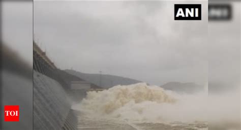 Hirakud Dam News Hirakud Dam In Odisha Opens 24 Sluice Gates To