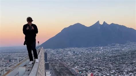 Influencer Sube A La Cima De Torre Obispado En Monterrey ABC Noticias