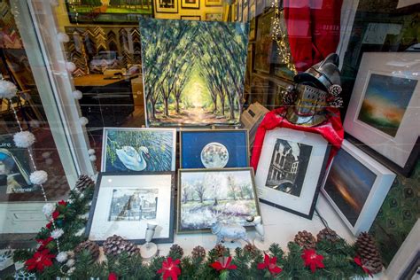 Leigh Gallery Winter Wonderland Window Design — Leigh Gallery And Picture