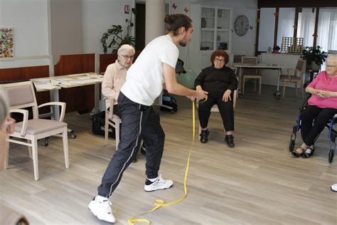 Activit S Physiques Adapt Es Pour Les Seniors De La R Sidence Du Sud