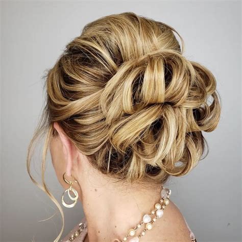 Voluminous Loopy Bun Up Dos For Medium Hair Updos For Medium Length