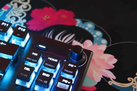 Roccat Vulcan TKL Pro Review An RGB Fiend Switch And Click