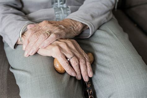 Kolejna seniorka z Kalisza oszukana metodą na wnuczka Straciła