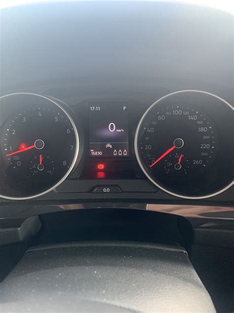 Скол, лобовое стекло — Volkswagen Tiguan (2G), 1,4 л, 2020 года | визит ...