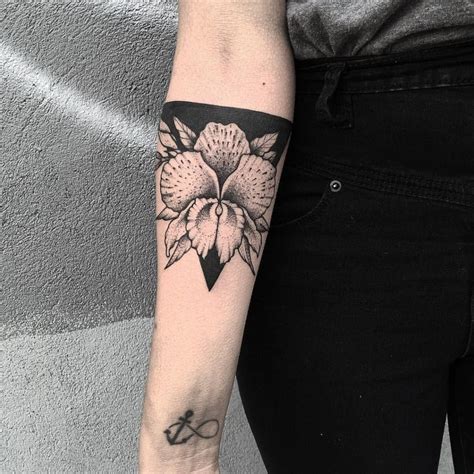 26 Delicados Tatuajes En El Brazo Para Mujeres Ideas Alucinantes Que