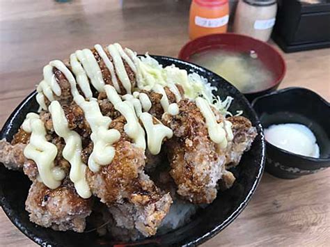 伝説のすた丼屋 てりたま鬼盛りすたみな唐揚げ丼 【食レポブログ たべたおし】