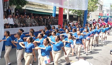 Con mensaje patriótico se celebra el 178 aniversario de la Constitución