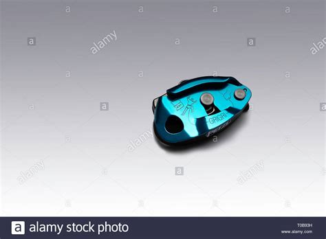 [49+] Petzl Backgrounds | WallpaperSafari