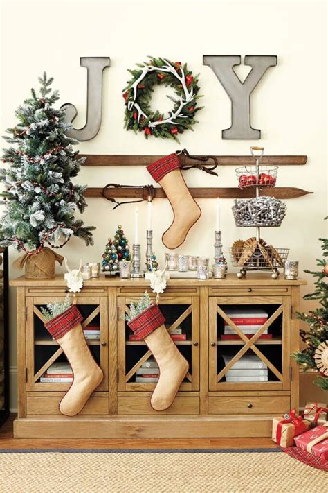 Best Christmas Wall Decor Ideas And Designs For