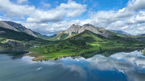 デスクトップ壁紙 風景 自然 湖 スペイン 雲 山々 5280x2970 Adelalinka 2144287